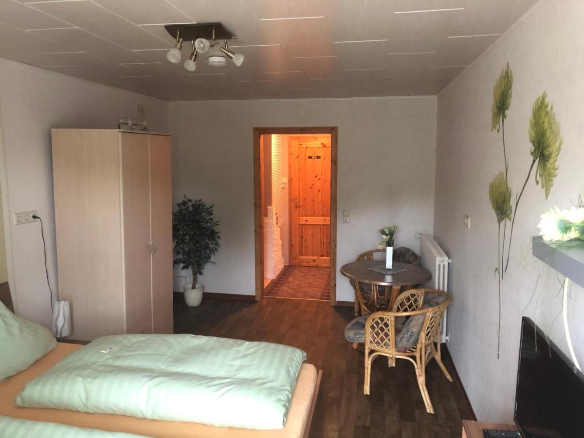 Hotel - Restaurant - Deutsches Haus Neuhutte Extérieur photo